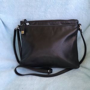 Black Leather Margot shoulder-crossbody w/silver